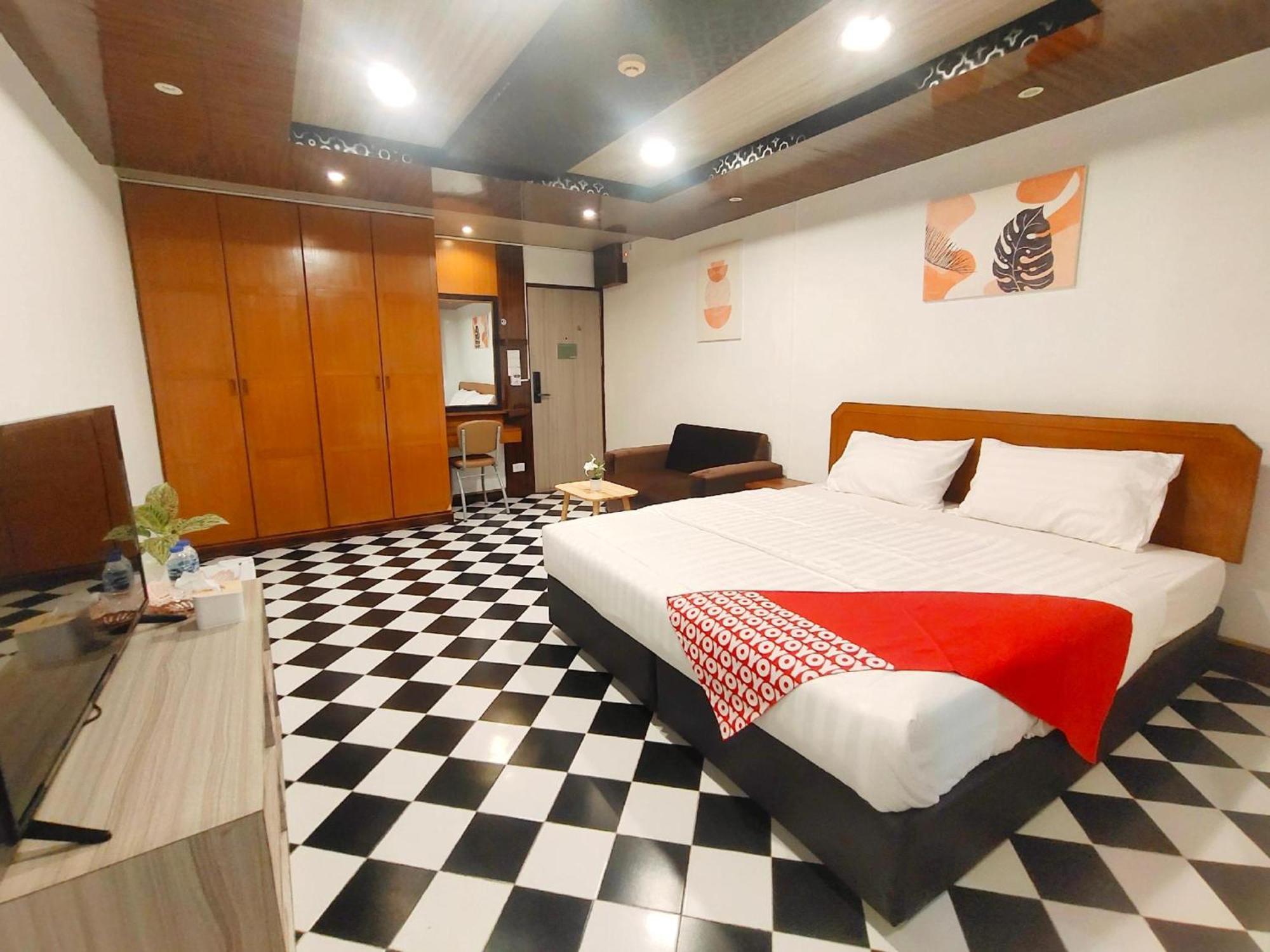 Hotel Oyo 75446 Travis Inthamara 49 Bangkok Exteriér fotografie