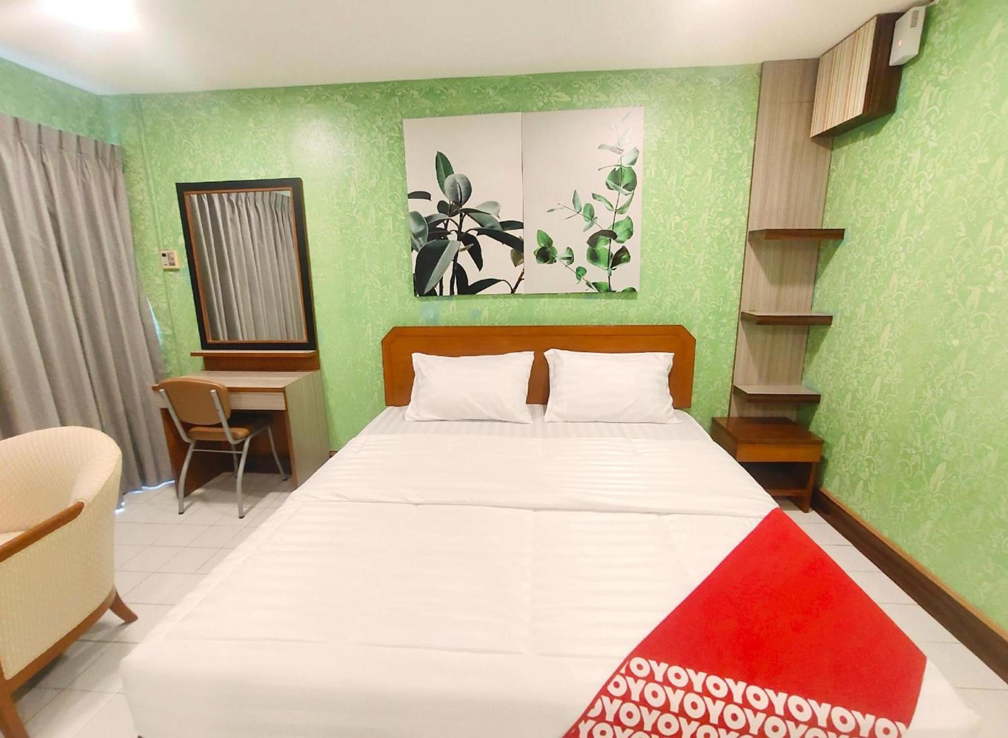 Hotel Oyo 75446 Travis Inthamara 49 Bangkok Exteriér fotografie