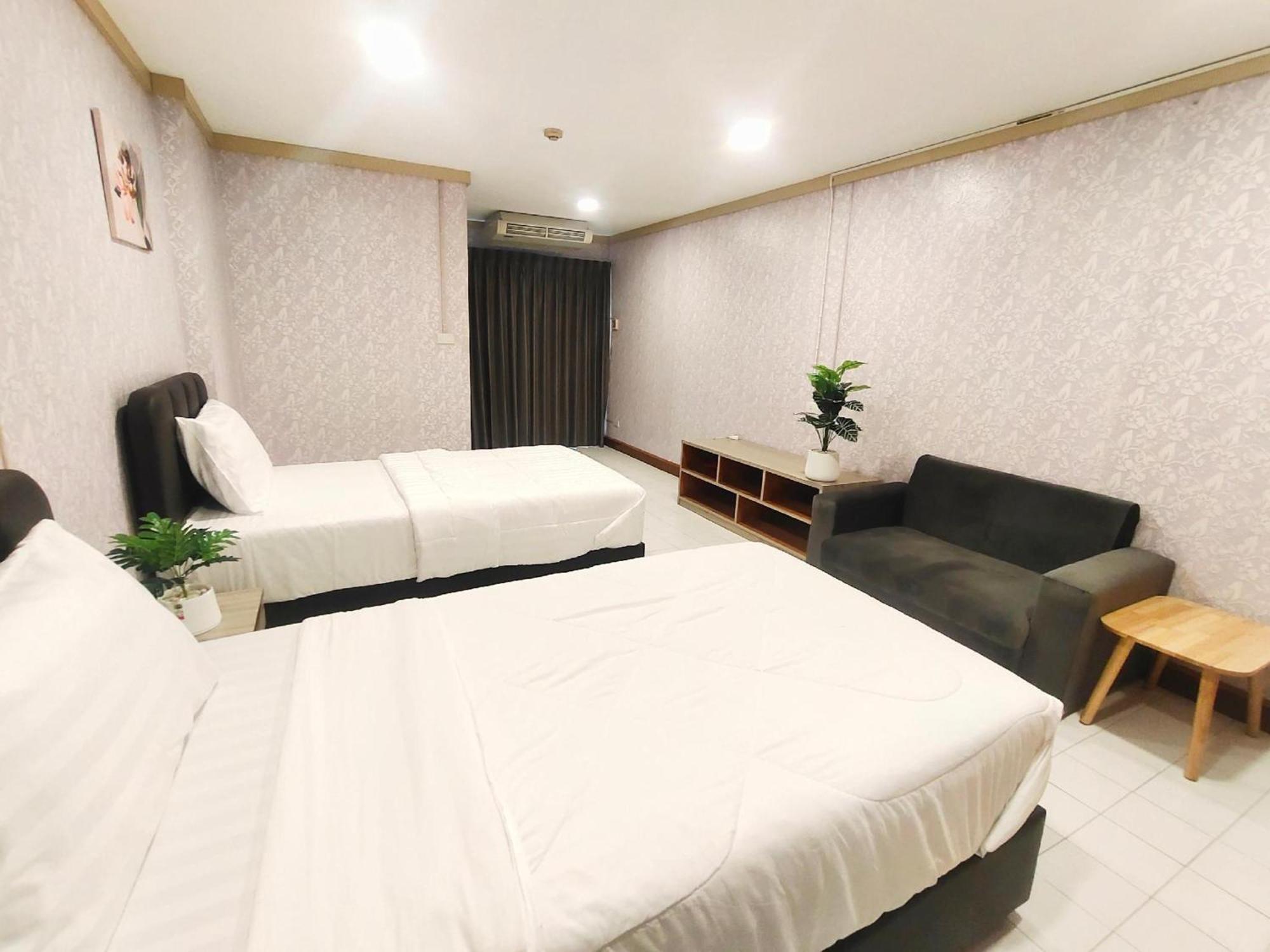 Hotel Oyo 75446 Travis Inthamara 49 Bangkok Exteriér fotografie