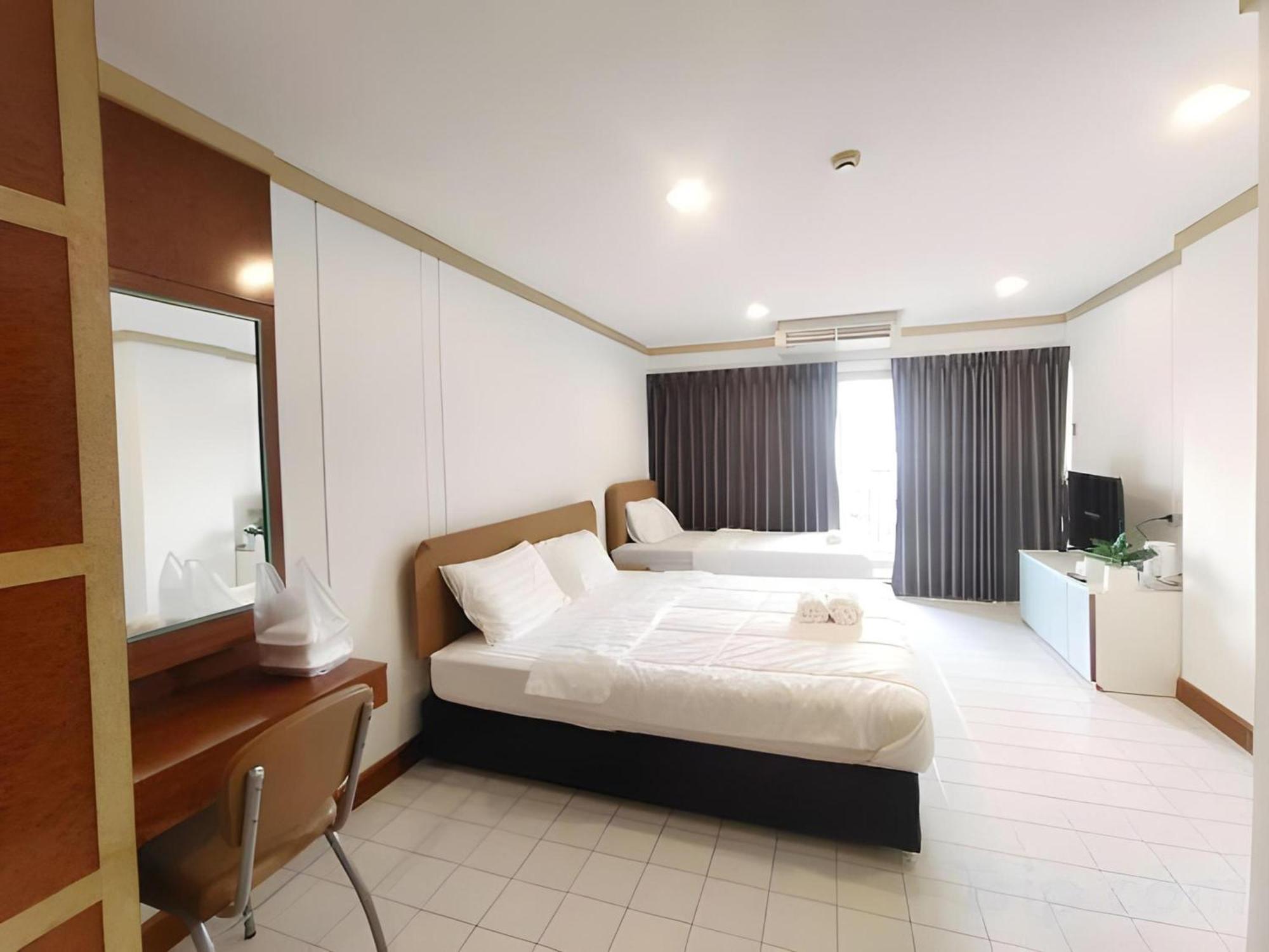 Hotel Oyo 75446 Travis Inthamara 49 Bangkok Exteriér fotografie