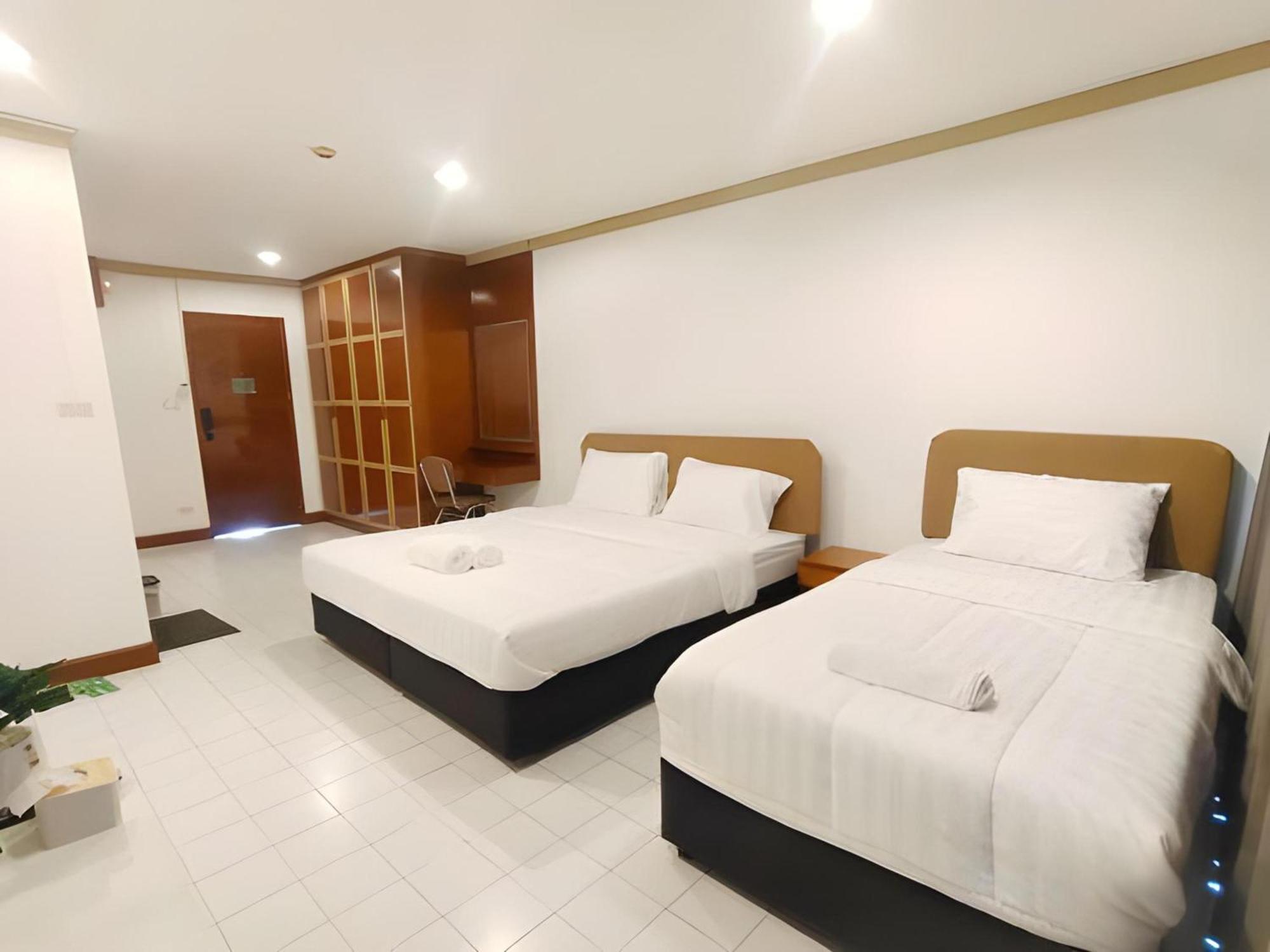 Hotel Oyo 75446 Travis Inthamara 49 Bangkok Exteriér fotografie
